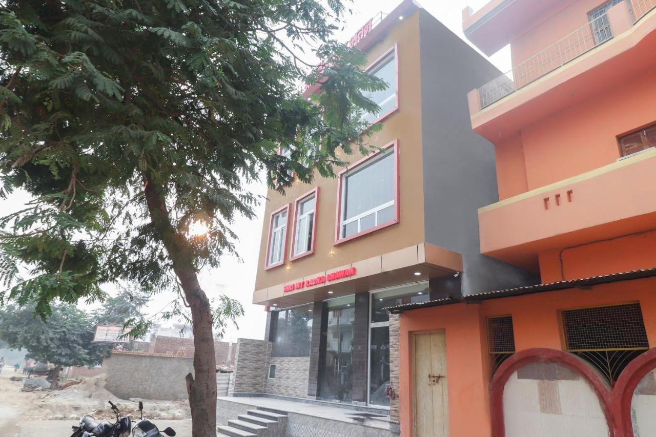 Oyo 67215 Shri Hit Radha Bhawan Hotel Vrindāvan Exterior foto